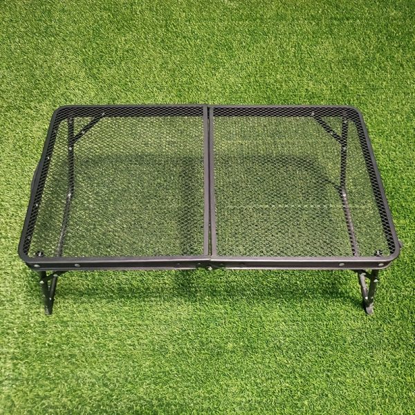 Portable outdoor small iron table